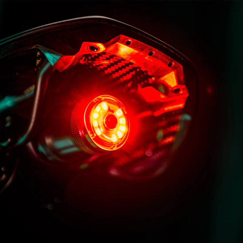 LUZ TRASERA LEZYNE SADDLE DRIVE 250 LUMENS